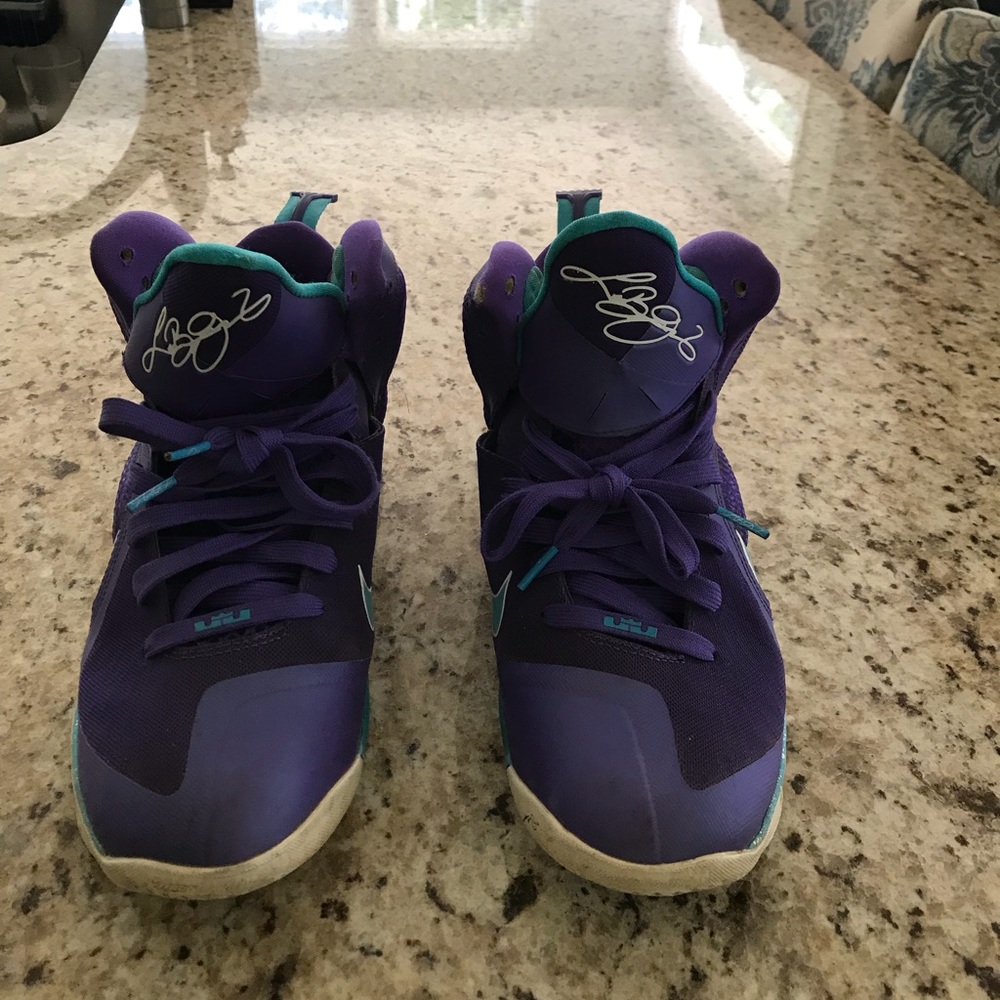 Nike air max lebron 9’s